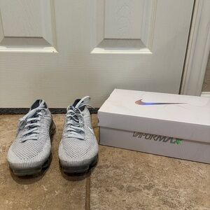 Nike VaporMax Flyknit in Light Blue/Gray